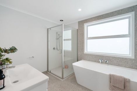 Photo of property in 1 Greenwich Street, Papamoa, 3118