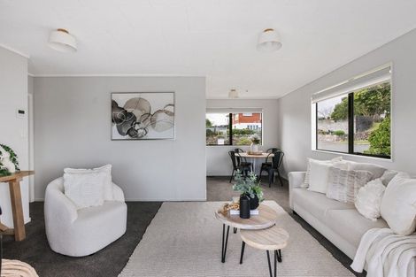 Photo of property in 2 Walnut Grove, Omokoroa, 3114