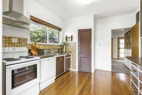 Photo of property in 8 Garthwood Road, Hillcrest, Hamilton, 3216