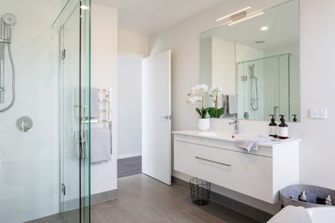 Photo of property in 53 Vinistra Road, Kumeu, 0810