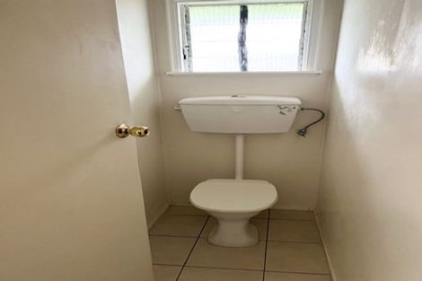 Photo of property in 116 Tiraumea Drive, Pakuranga, Auckland, 2010