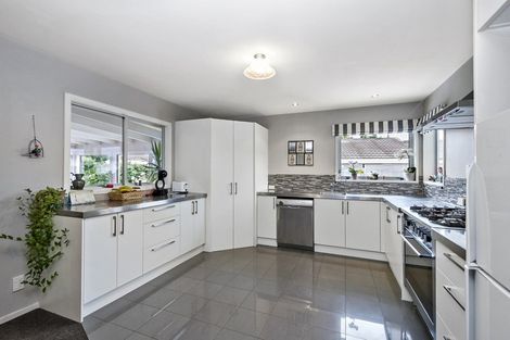 Photo of property in 22 Torlesse Crescent, Darfield, 7510