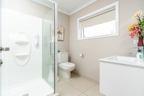 Photo of property in 4 Kakapo Place, Mangawhai, 0505