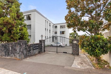Photo of property in 2/11 Saint Georges Bay Road, Parnell, Auckland, 1052