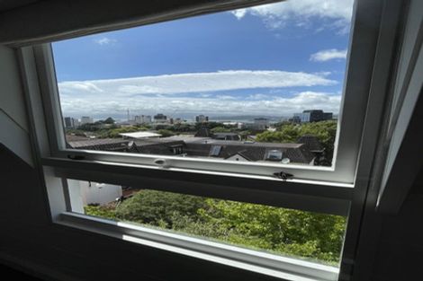 Photo of property in 19/10 Pitarua Street, Thorndon, Wellington, 6011