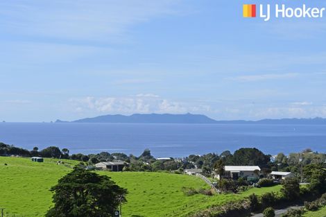 Photo of property in 18 Old School Road, Leigh, 0985