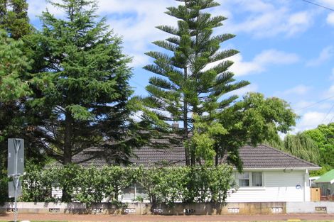Photo of property in 337 Blockhouse Bay Road, Avondale, Auckland, 0600