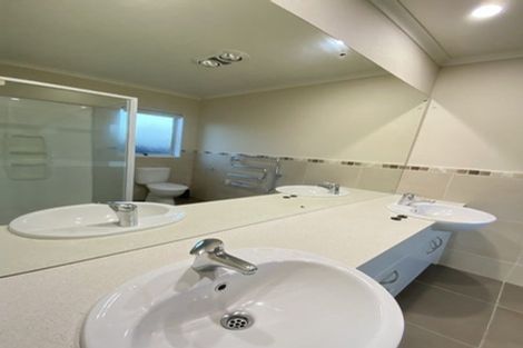 Photo of property in 7 Seresin Crescent, Flat Bush, Auckland, 2016