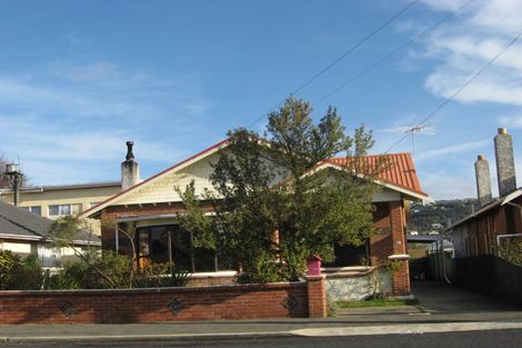 Photo of property in 16 East Avenue, Saint Kilda, Dunedin, 9012