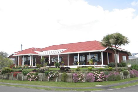 Photo of property in 16 Norfolk Drive, Otamatea, Whanganui, 4500