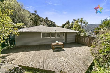 Photo of property in 6 Waipuna Grove, Stokes Valley, Lower Hutt, 5019