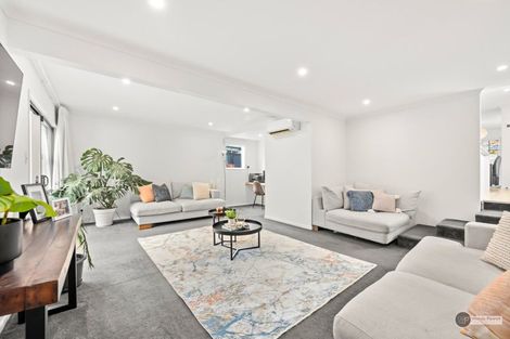 Photo of property in 21 Montana Road, Totara Park, Upper Hutt, 5018