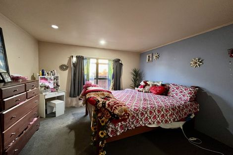 Photo of property in 1/9 Dana Place, Somerville, Auckland, 2014