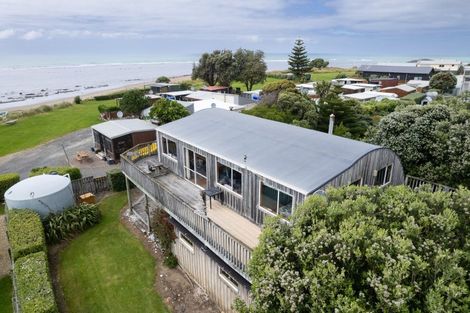 Photo of property in 61 Akitio Esplanade, Akitio, Pongaroa, 4991