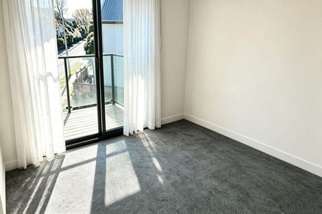 Photo of property in 1 Korokio Lane, Henderson, Auckland, 0612