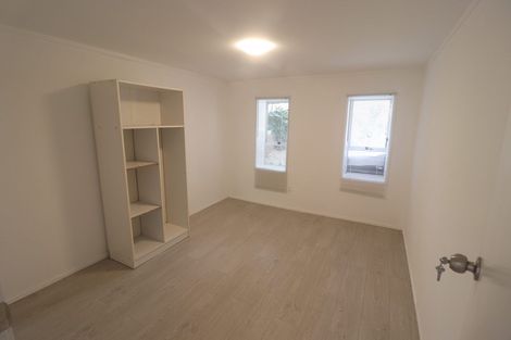 Photo of property in 2/663 Beach Road, Rothesay Bay, Auckland, 0630