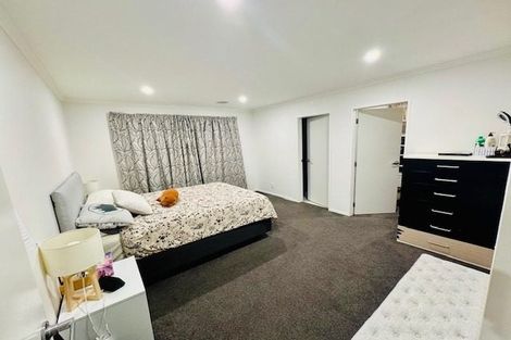 Photo of property in 8 Antigua Way, Grenada Village, Wellington, 6037