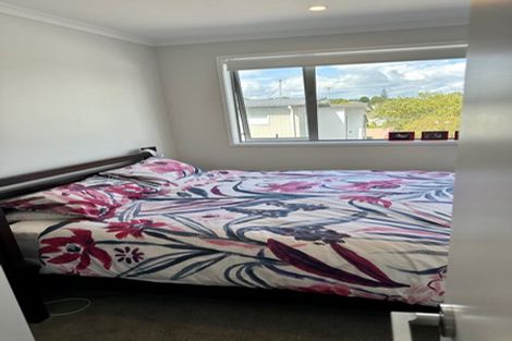 Photo of property in 74c Stanley Road, Glenfield, Auckland, 0629
