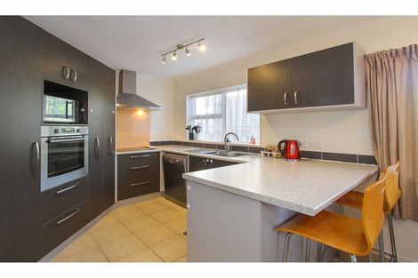 Photo of property in 40 Roberts Road, Glenfield, Auckland, 0629