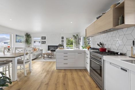 Photo of property in 246 Onemana Drive, Onemana, Whangamata, 3691