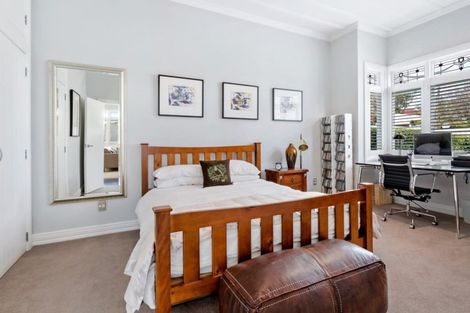 Photo of property in 5 Sentinel Road, Herne Bay, Auckland, 1011