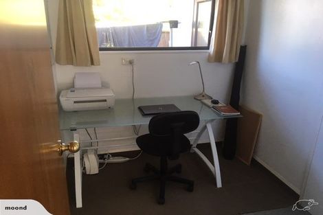 Photo of property in 18 Hyatt Grove, Greenmeadows, Napier, 4112