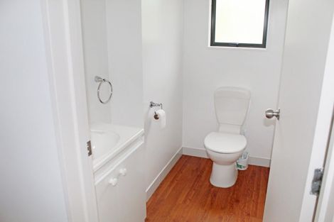 Photo of property in 8 Ruapehu Drive, Fitzherbert, Palmerston North, 4410