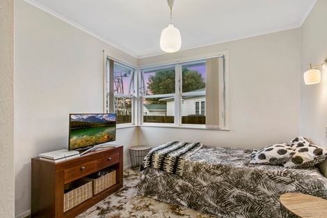 Photo of property in 37 Tiraumea Drive, Pakuranga, Auckland, 2010