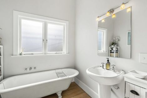 Photo of property in 7 High Street, Devonport, Auckland, 0624