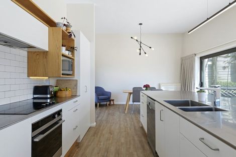 Photo of property in 105b Moncks Spur Road, Redcliffs, Christchurch, 8081