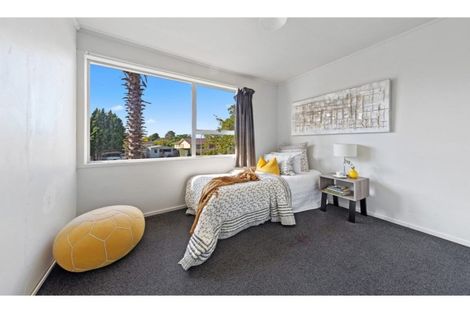 Photo of property in 28 Burbank Avenue, Manurewa, Auckland, 2102