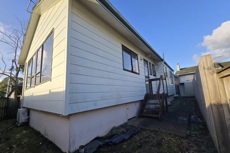 Photo of property in 1/18a Neal Avenue, Glenfield, Auckland, 0629