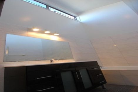 Photo of property in 8/35 Swanson Road, Henderson, Auckland, 0610