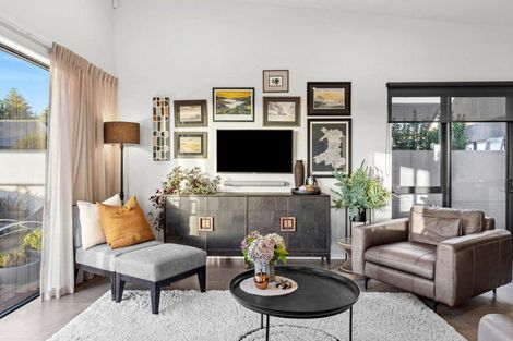 Photo of property in 77 Vogel Street, Cambridge, 3434