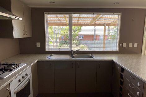 Photo of property in 57 View Road, Henderson, Auckland, 0612