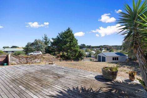 Photo of property in 4 Alan Lindsay Avenue, Waitarere Beach, Levin, 5510