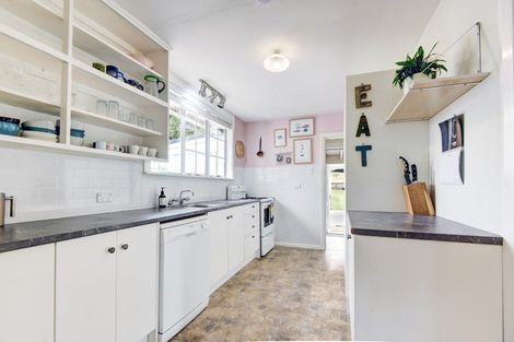 Photo of property in 35 Mowhanau Drive, Kai Iwi, Whanganui, 4574