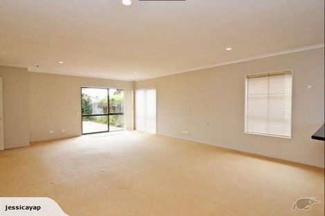 Photo of property in 32 Espalier Drive, Henderson, Auckland, 0612