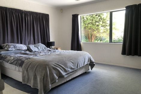 Photo of property in 25 Sample Road, Albany, Auckland, 0632