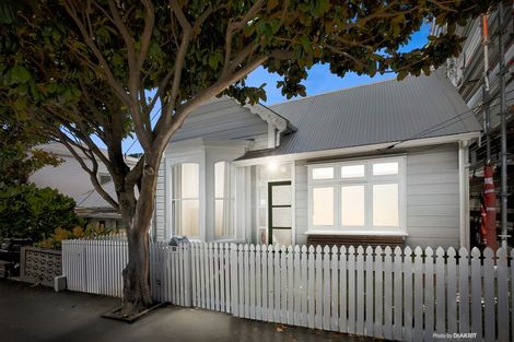 Photo of property in 53 Brougham Street, Mount Victoria, Wellington, 6011