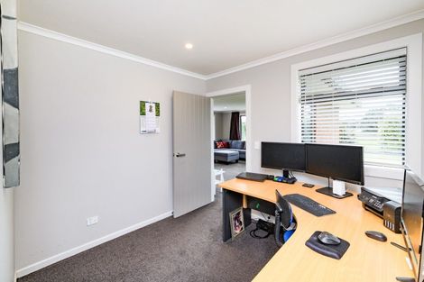 Photo of property in 31 Briarwood Road, Kelvin Grove, Palmerston North, 4470