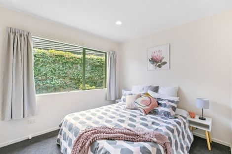 Photo of property in 2/6 Pat O'connor Place, Manurewa, Auckland, 2105