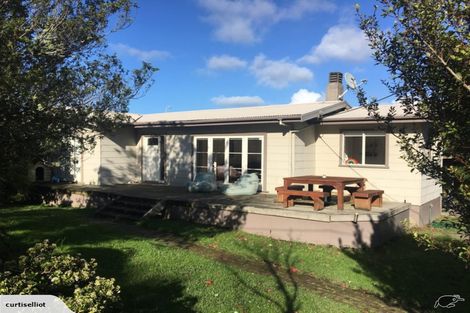 Photo of property in 18 Norman Road, Titirangi, Auckland, 0604