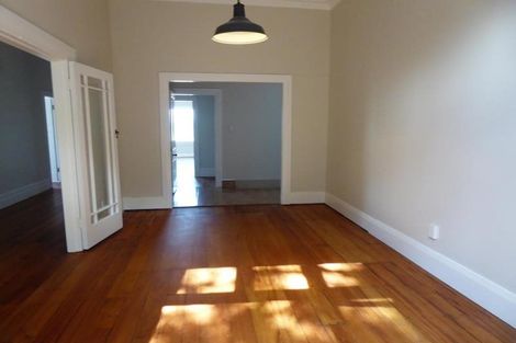 Photo of property in 35 Central Terrace, Kelburn, Wellington, 6012