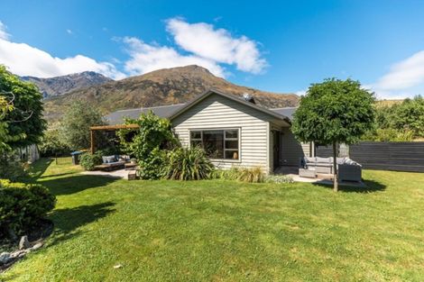 Photo of property in 32 Quill Street, Lake Hayes, Queenstown, 9304