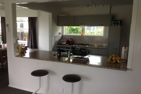 Photo of property in 119 Edgewater Drive, Pakuranga, Auckland, 2010