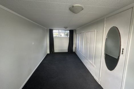 Photo of property in 1/177 Glenfield Road, Hillcrest, Auckland, 0627