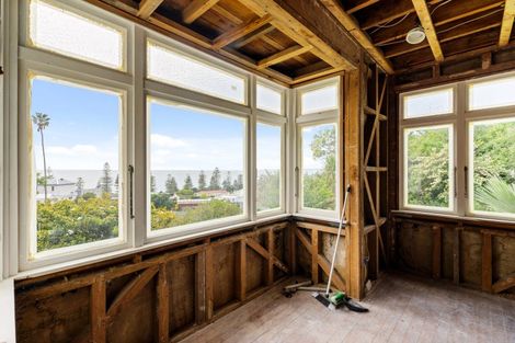 Photo of property in 3 Onslow Road, Bluff Hill, Napier, 4110