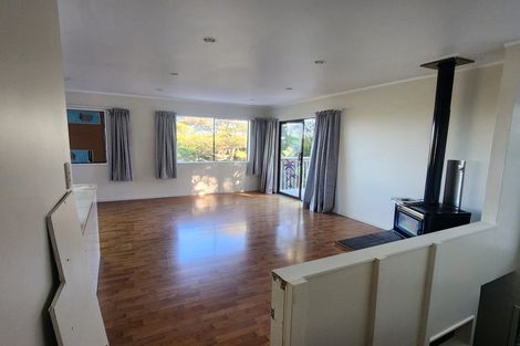 Photo of property in 30 Noeleen Street, Glenfield, Auckland, 0629