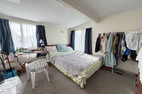 Photo of property in 50 Aviemore Drive, Highland Park, Auckland, 2010